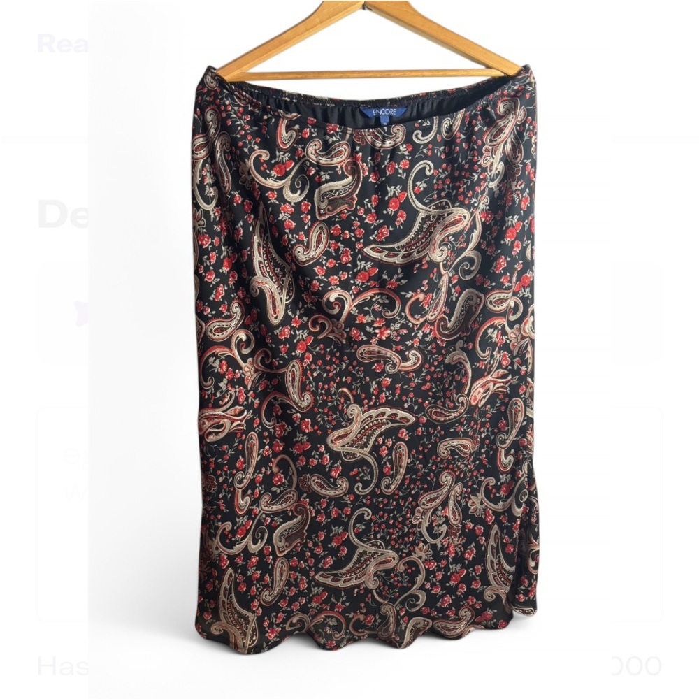 Chic Paisley Print Skirt - Black and Red
